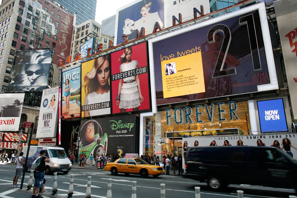 An animated music visualizer synced with the store’s music system greeted the visitors as they entered the store, and was also visible from the street.